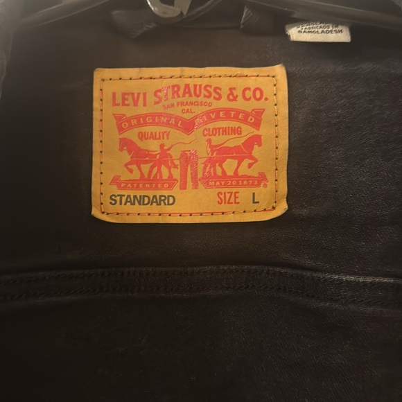 Mens LEVI Black Jean Jacket. Size Large. - Picture 2 of 4